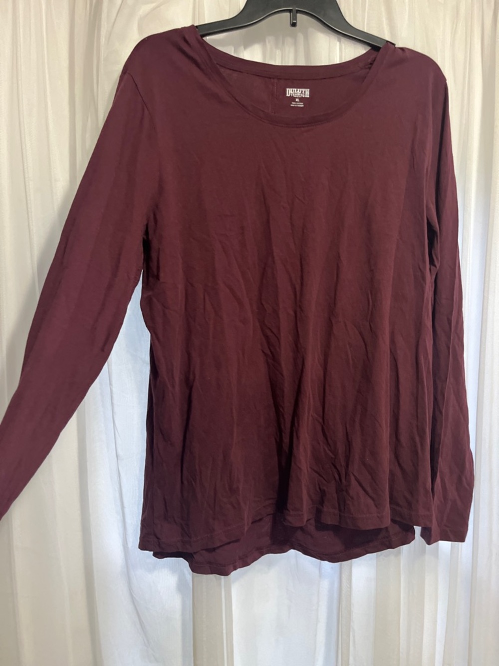 Duluth Trading Long-Sleeve shirt, top Crewneck Tee Burgundy comfy size XL Womens
